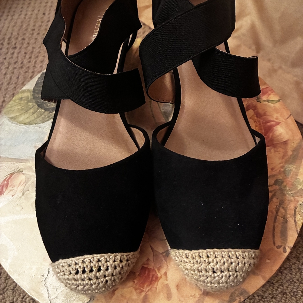 Dream Pairs Black Espadrilles with Woven Toe
